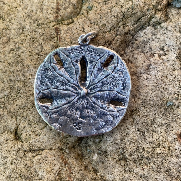 James Avery Retired Sand Dollar Pendant - Picture 2 of 3